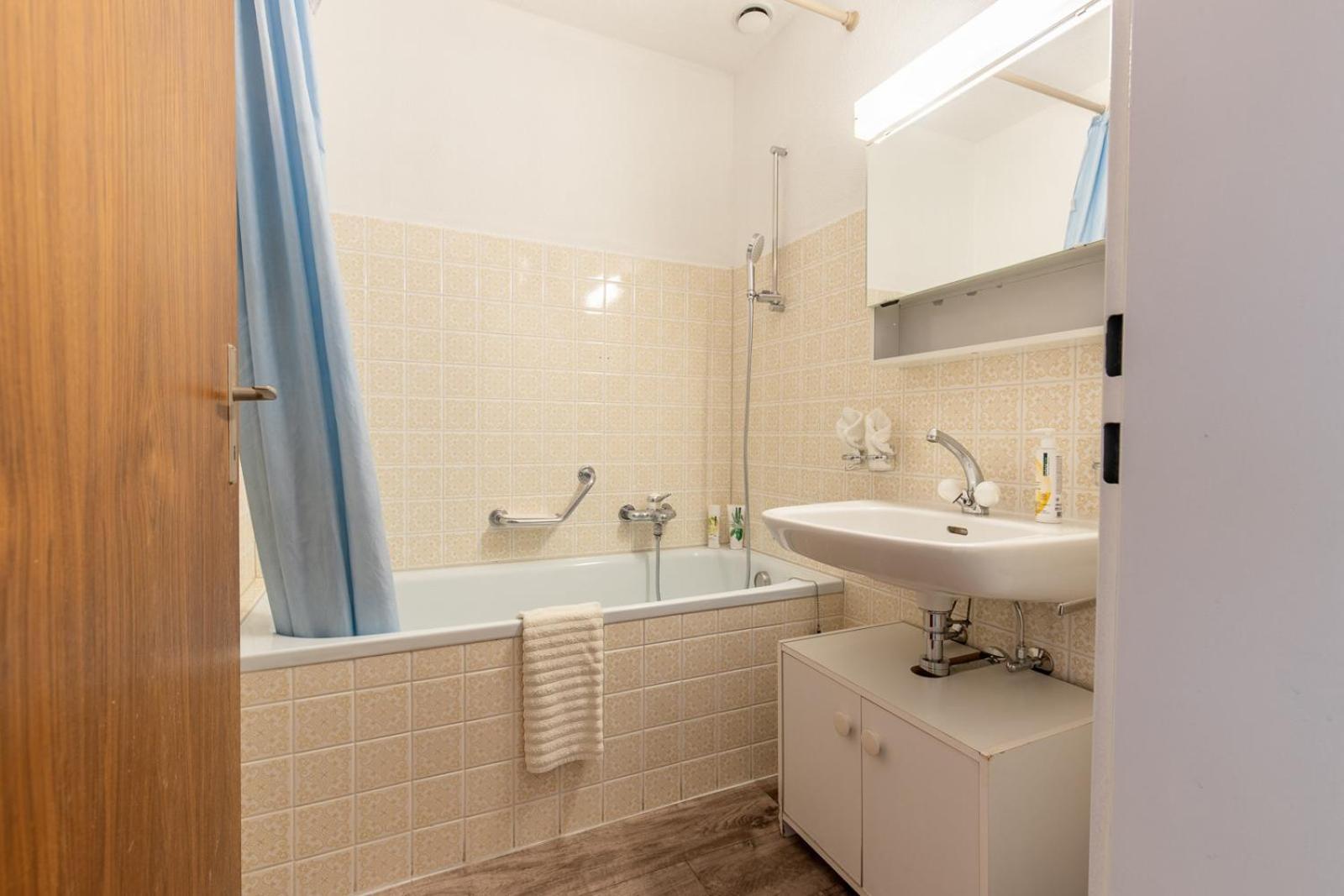 Chasa Vista Lischana سكول المظهر الخارجي الصورة